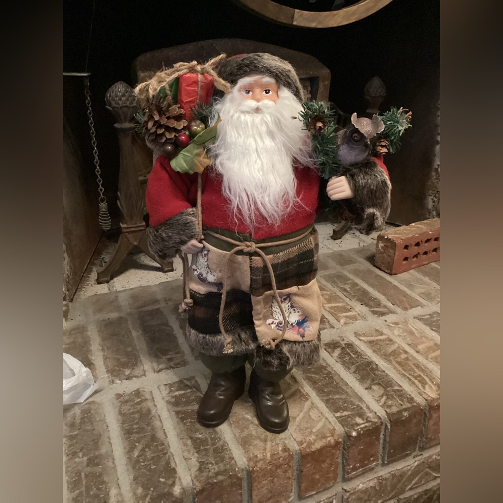 Santa Claus statue/figurine